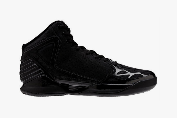 adidas Rose 773 “Blackout” 鞋款