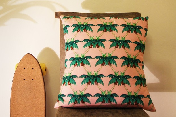 COPSON ST Tropical Cushions 充满热带风情棕榈树满版印刷设计靠枕