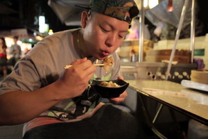 《Fresh Off the Boat》第四集：与 Eddie Huang 一同畅游品尝台湾美食