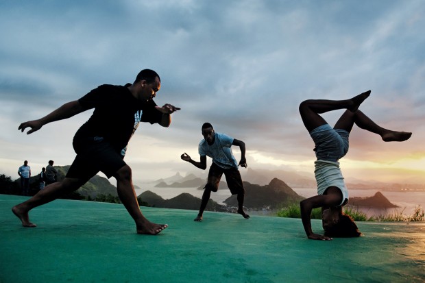 美国纪实摄影师 Steve McCurry 掌镜 Pirelli Calendar 2013 倍耐力年历