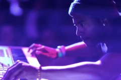 乐团 Keys N Krates 论论创作音乐与成名前艰困的历程「Unrehearsed with Keys N Krates」 视频短片