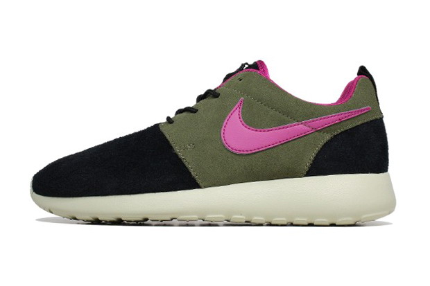 Nike 2012 Holiday 圣诞节季 Roshe Run Premium NRG 鞋款