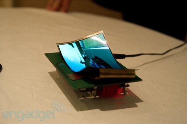 Samsung Display 将会在CES 2013 上展出 5.5 寸柔性 720p 屏幕