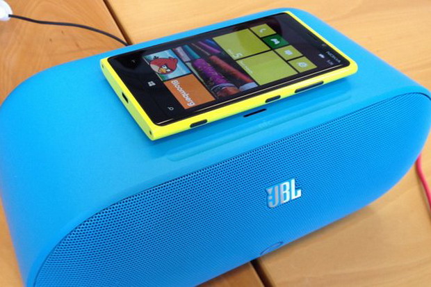 JBL 推出诺基亚 Lumia 920 无线充电音箱底座