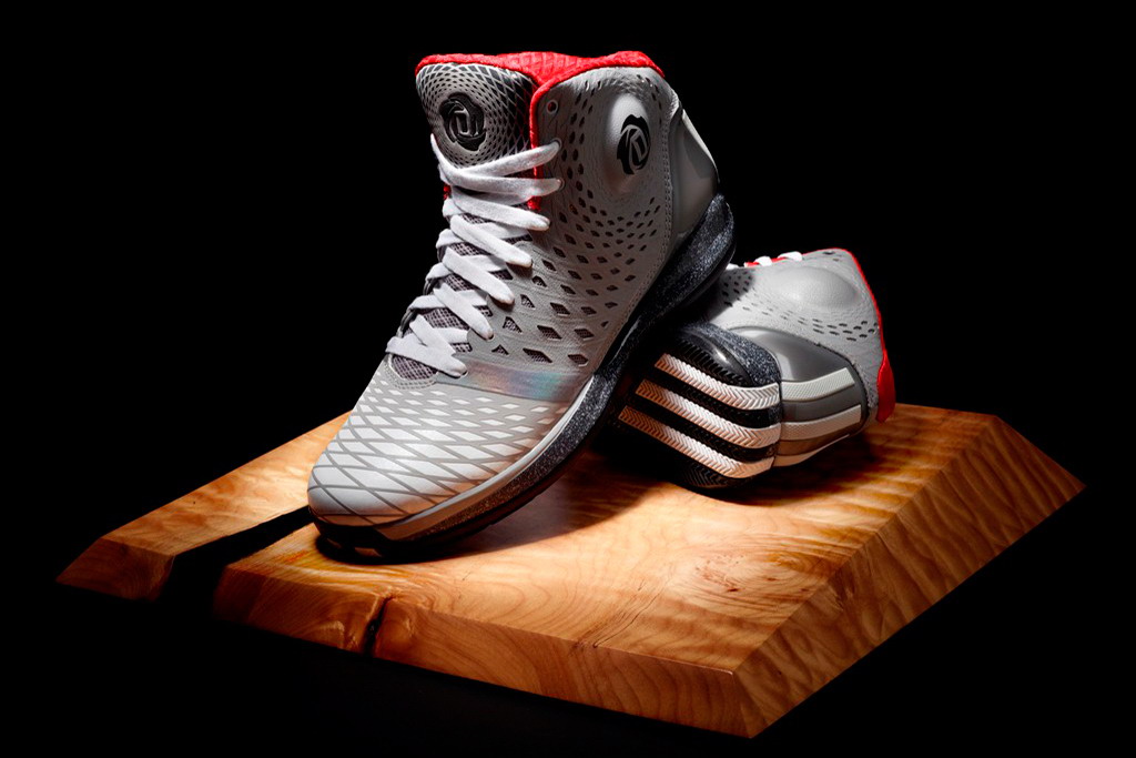 adidas Basketball 与 Derrick Rose 共同推出 D Rose 3.5