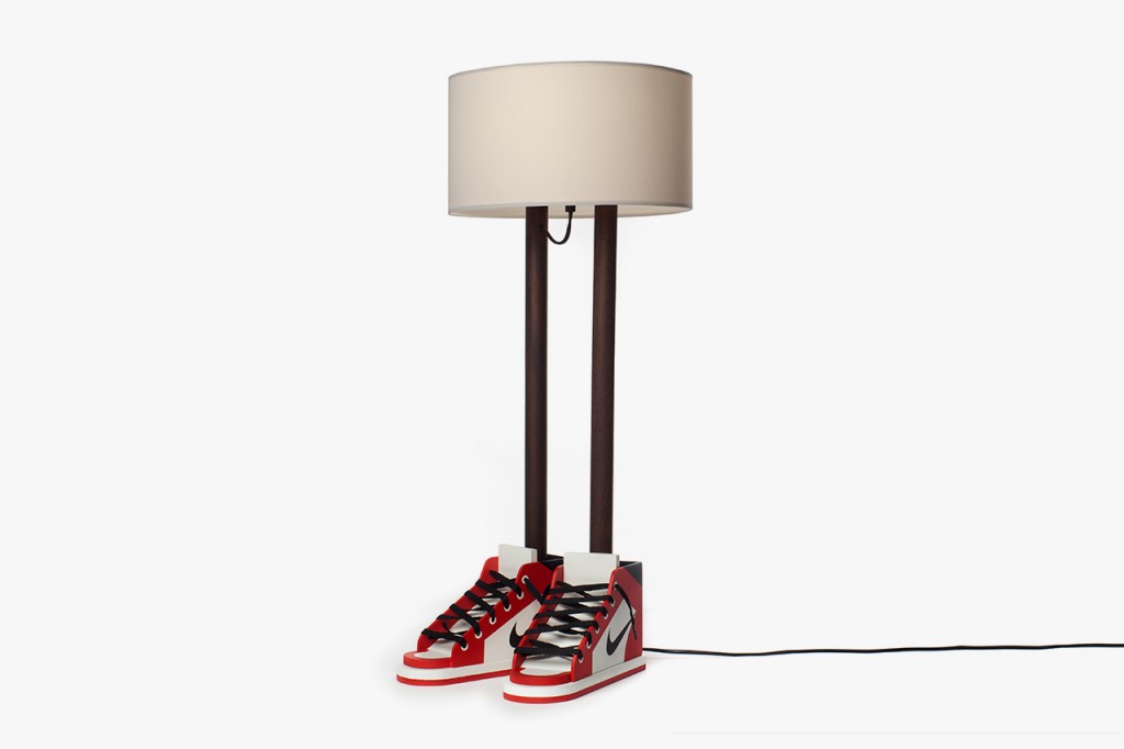 Grotesk × Case Studyo 发布 “6ft 6in” 创意台灯