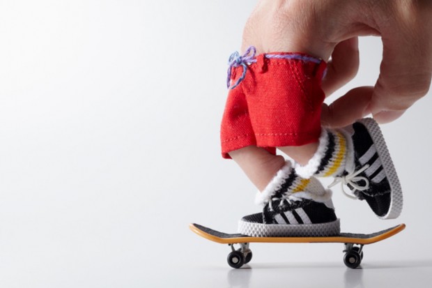 “Little SK8ers” by master-piece Novelty Finger Skateboards 手指滑板概念特辑