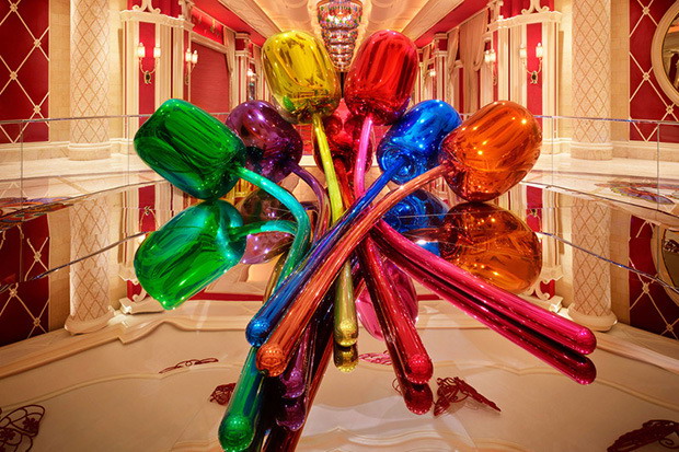 Jeff Koons 价值 $3370 万美元的巨型雕塑作品 Tulips 正于 Wynn Las Vegas 展出