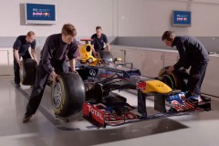 Red Bull Racing 旗下全新 F-1 方程式赛车 RB9 制作过程一览