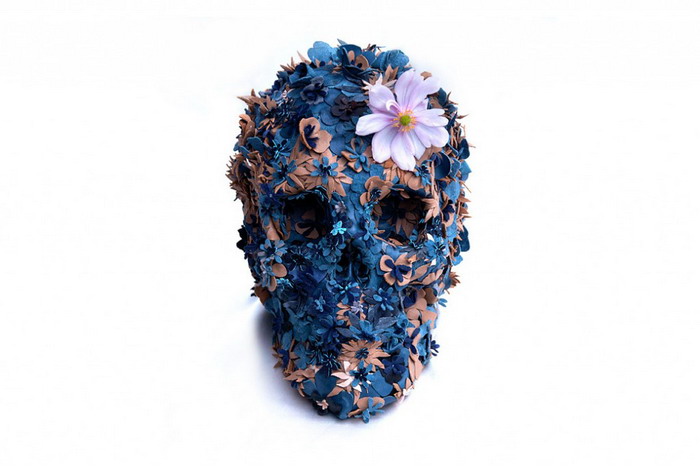 Jacky Tsai Floral Skullptures 繁花锦簇的皮革制骷髅头雕塑