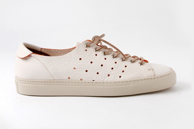 Buttero 2013 Perforated Low-Top Sneaker 鞋款
