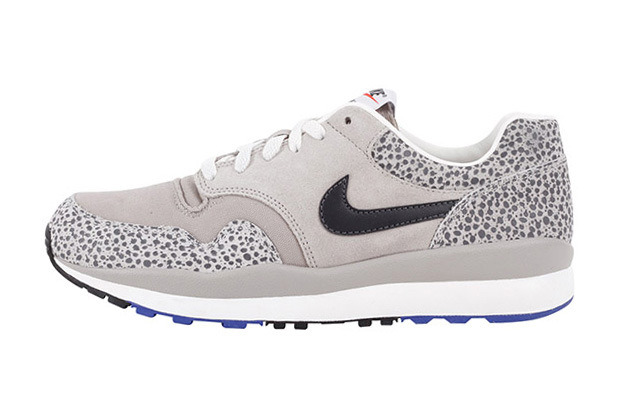 Nike Air Safari VNTG “Classic Stone” 鞋款