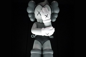 Original Fake KAWS 灰色版本 Astro Boy Companion 曝光