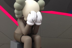 OriginalFake KAWS Companion “Passing Through” Grey 版本公仔