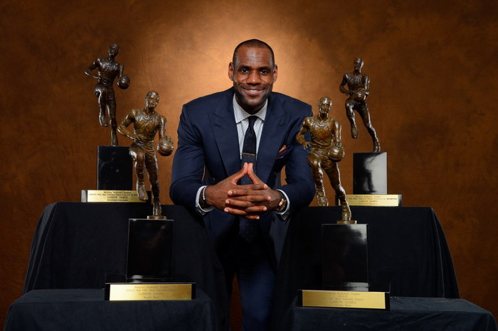 NBA 联盟正式宣布勒布朗·詹姆斯获得 2012-13 赛季常规赛 MVP