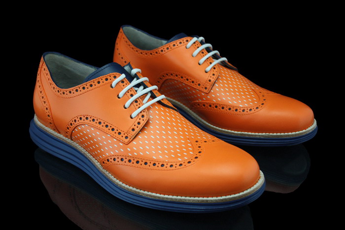 Revive Customs 为 Spike Lee 打造 Cole Haan Lunargrand “Knicks Playoffs” 季后赛配色鞋款