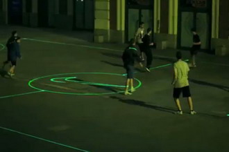 Nike 于西班牙推行流动足球场计划