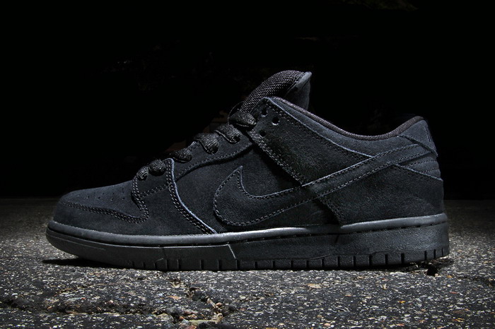 Nike SB Dunk Low Pro Black/Black 全黑配色鞋款