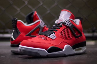 Nike Air Jordan 4 Retro “Toro Bravo”复刻鞋款