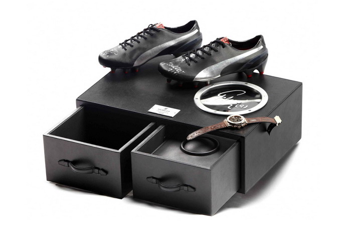 Hublot × PUMA Falcao 联名腕表与球靴组合