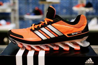adidas 设计师亲谈「Springblade」设计过程