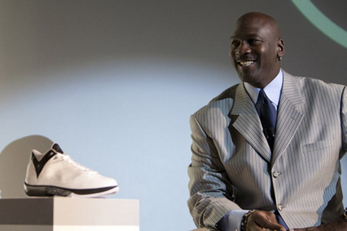 飞人品牌（Air Jordan）每两千万销售额，乔丹能拿一百万？
