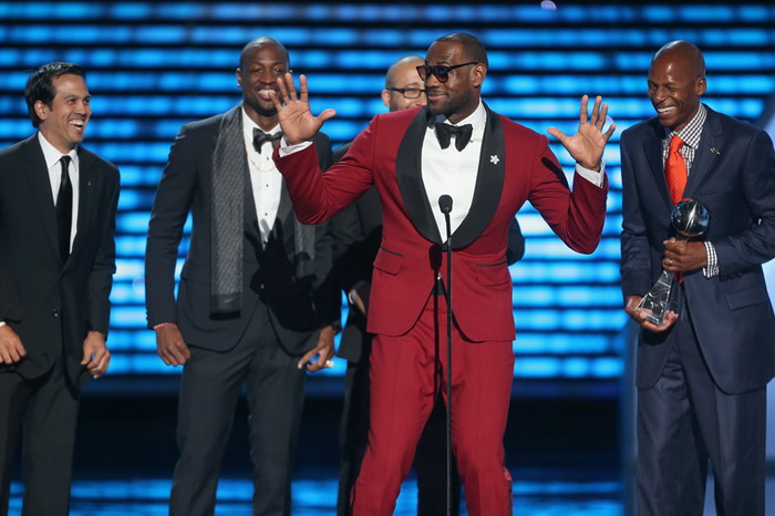 勒布朗·詹姆斯和迈阿密热火队荣膺 2013 ESPY 年度最佳