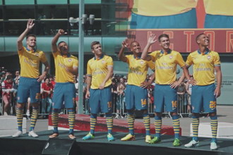 阿森纳中场 Alex Oxlade-Chamberlain 分享对球队新款作客球衣的想法