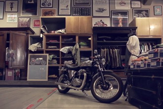 一探 Deus Ex Machina 米兰店铺