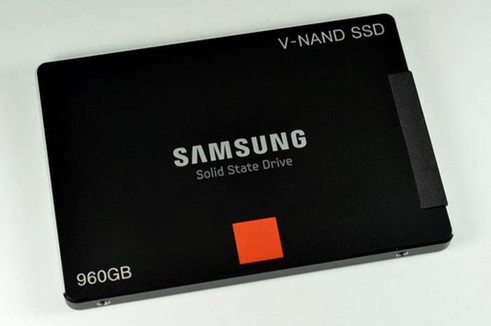 三星发布首款采 3D Vertical NAND 技术的企业级 SSD 固态硬盘