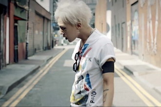 G-Dragon《墵賕 CROOKED》MV