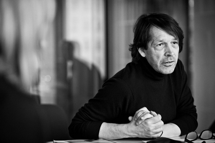 英国设计师 Peter Saville 即将为 Kanye West 打造全新个人标志