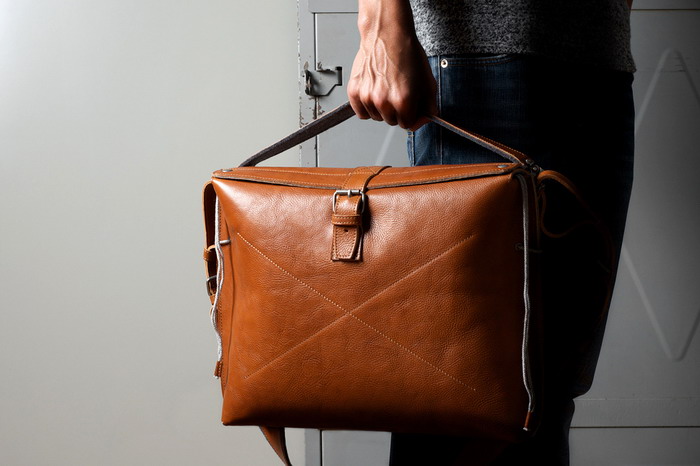 hard graft Work Satchel 皮制肩背包