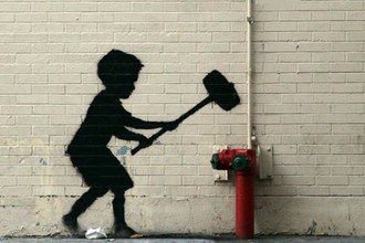 Banksy「Better Out Than In」艺术企划最新作品