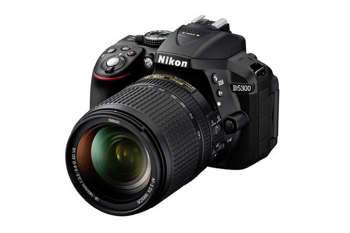 Nikon 发布首款加入 Wi-Fi 单反相机 D5300