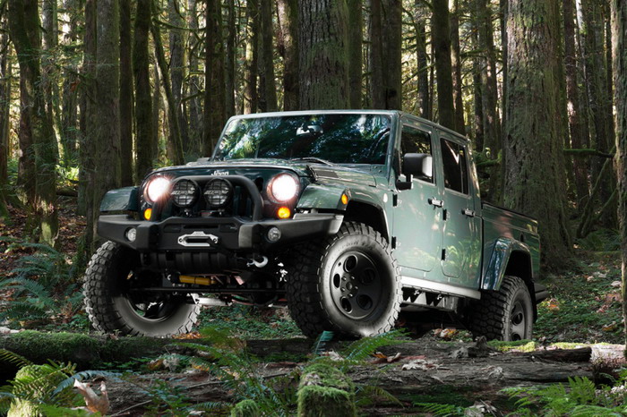 Filson × AEV Brute Double Cab 联名越野车