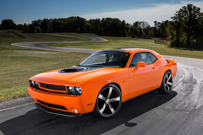 2014 年式样 Dodge Challenger