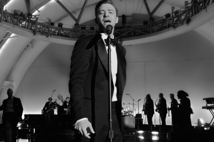 Tom Ford 为 Justin Timberlake 打造演唱会服装造型