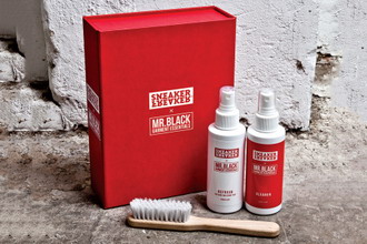 Sneaker Freaker × Mr. Black Garment Essentials 联名球鞋护理套装
