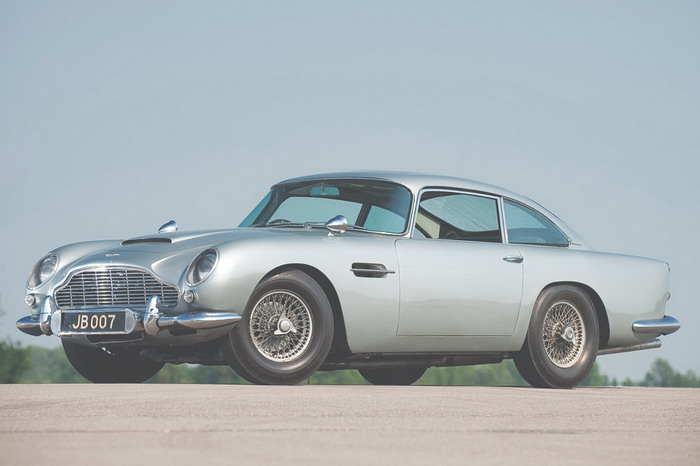 《007》电影 Aston Martin DB5 在市场放售