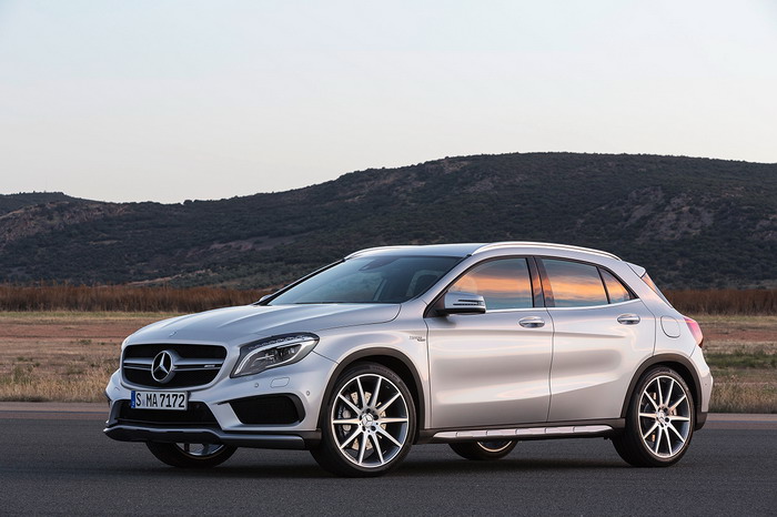 梅塞德斯·奔驰 Mercedes-Benz 2015 年全新 GLA45 AMG 车款