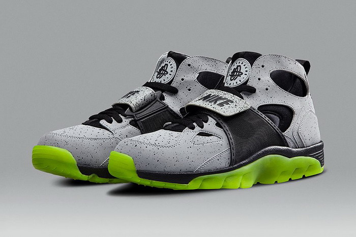 Nike Air Trainer Huarache「Cement City」配色鞋款