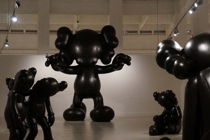 KAWS「Final Days」CAC Málaga 艺术展览