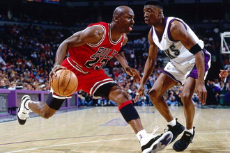 Michael Jordan 与 Kobe Bryant「神同步」短片「Identical Plays」