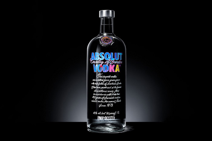 Andy Warhol × Absolut 限量联名酒瓶
