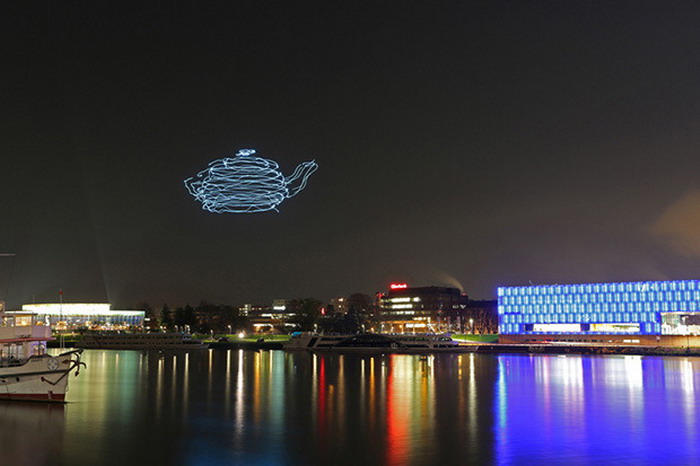 Ars Electronica 电子艺术节空中 LED 表演