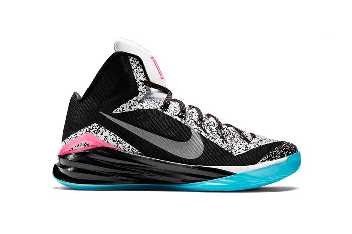 Nike Hyperdunk 2014 Kyrie Irving PE 别注配色鞋款