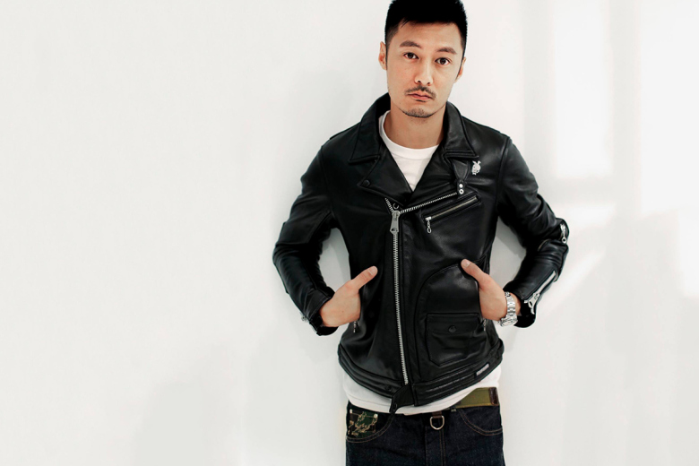 余文乐率先示范著用 HOODS 香港六周年别注纪念骑士夹克