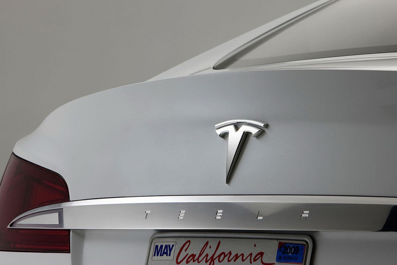 特斯拉 Tesla 将于 2016 年三月发布 Model 3 最新车型