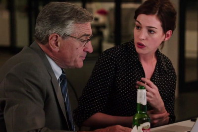 Robert De Niro & Anne Hathaway 全新电影《The Intern》官方预告片